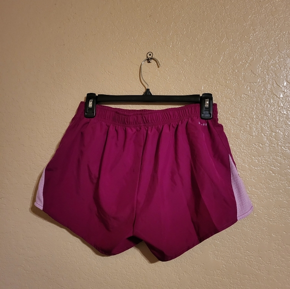 Nike Running Shorts - Picture 2 of 3